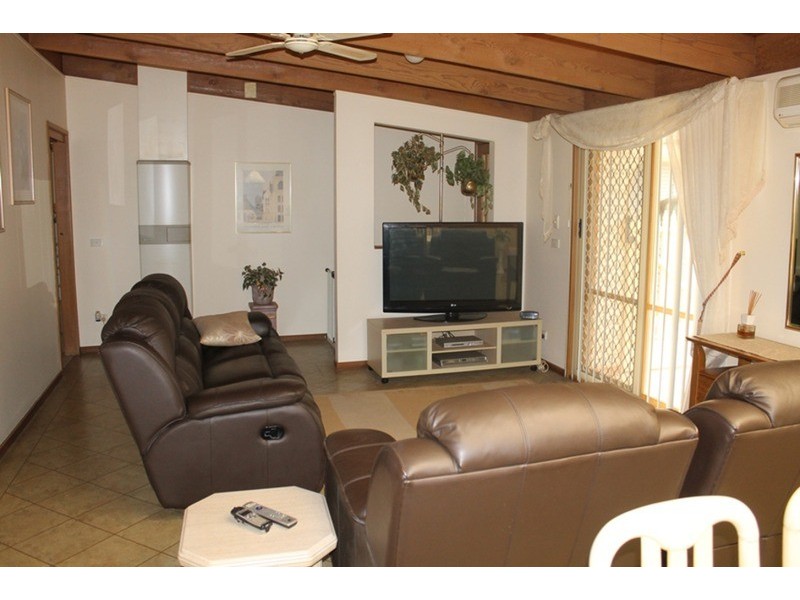 28 St Andrews Way, Bacchus Marsh VIC 3340