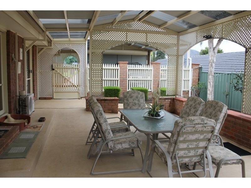 28 St Andrews Way, Bacchus Marsh VIC 3340