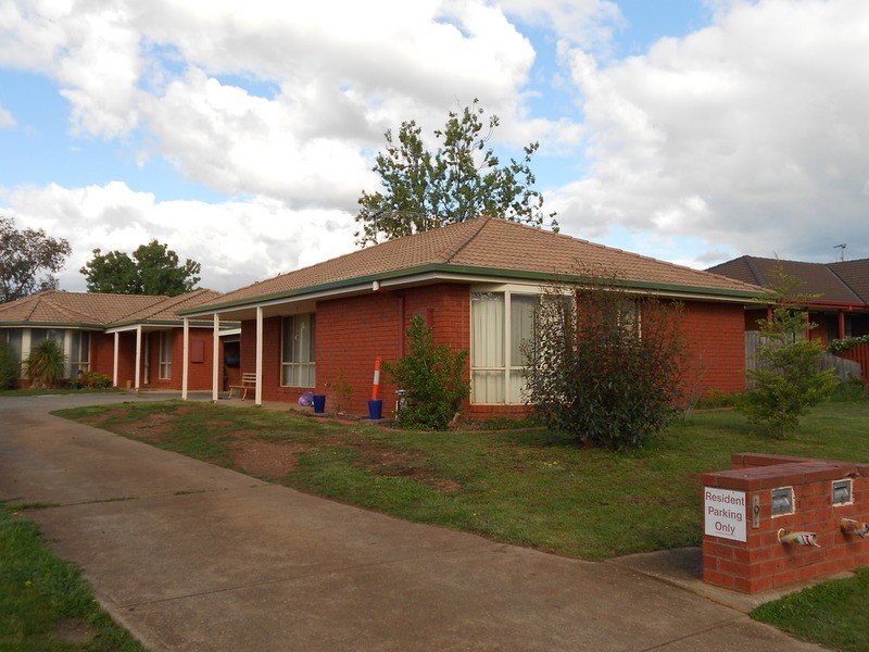 1/9 Simone  Road, Bacchus Marsh VIC 3340
