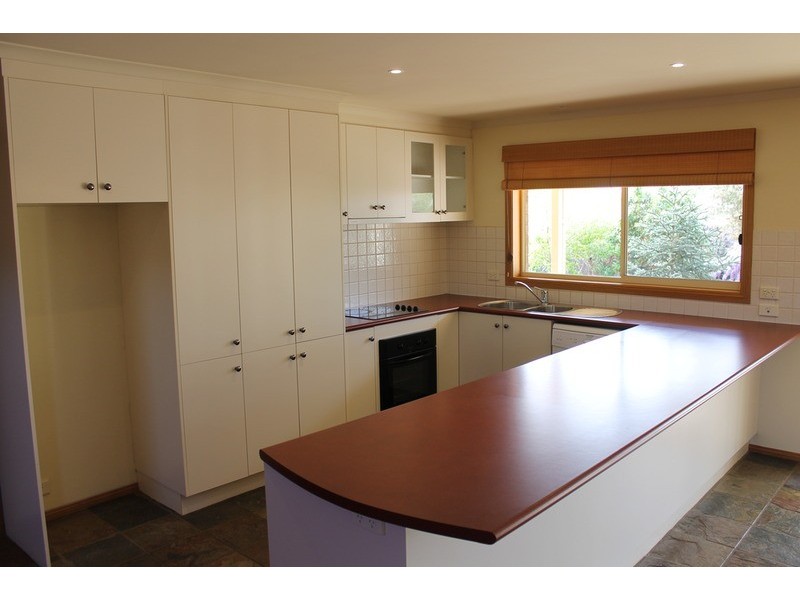 12 Stamford Close, Bacchus Marsh VIC 3340