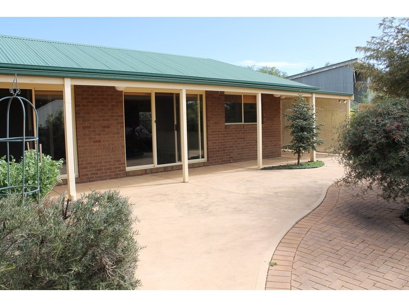 12 Stamford Close, Bacchus Marsh VIC 3340