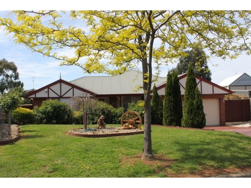 6 Rae Court, Darley VIC 3340