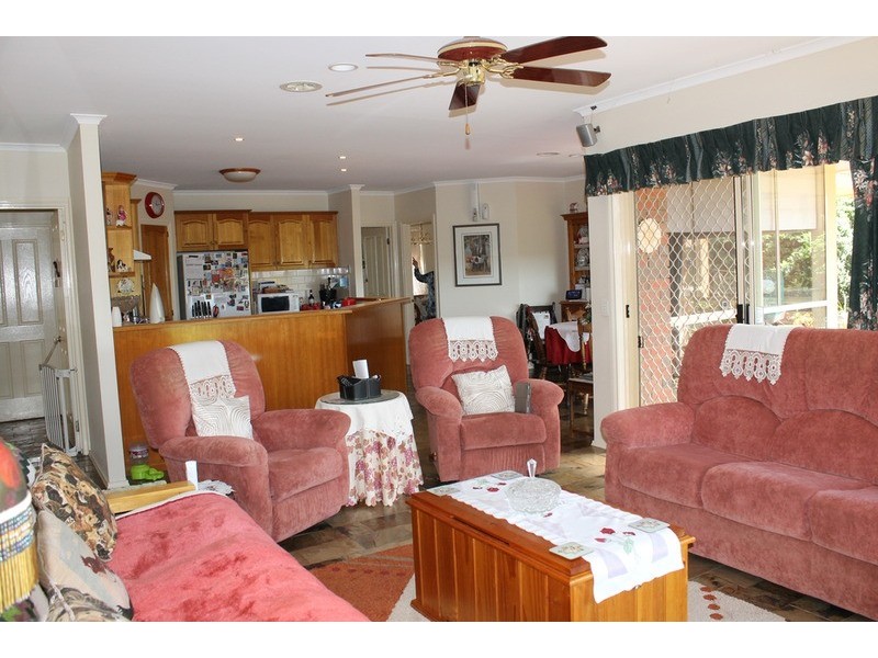 6 Rae Court, Darley VIC 3340