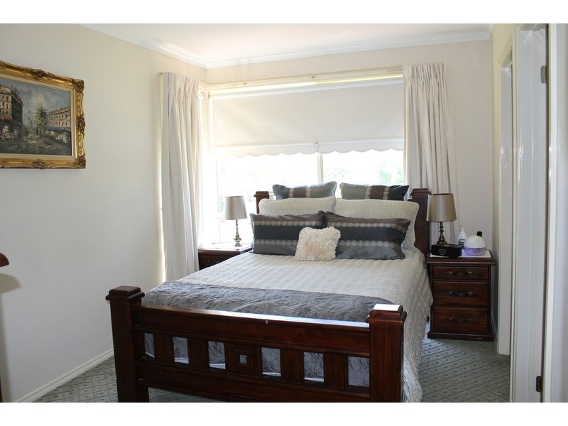 6 Rae Court, Darley VIC 3340