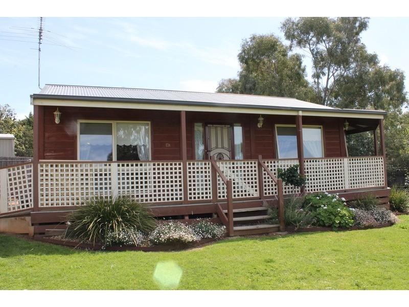 6 Rae Court, Darley VIC 3340