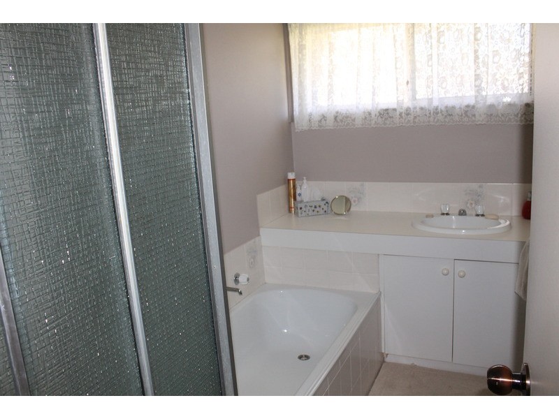 31 Morrison Drive, Bacchus Marsh VIC 3340