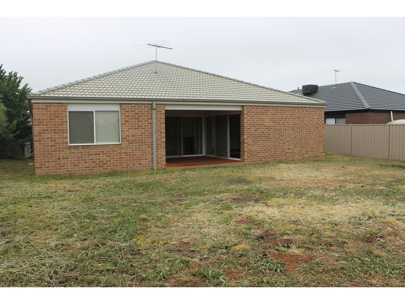 14 Alice Close, Bacchus Marsh VIC 3340