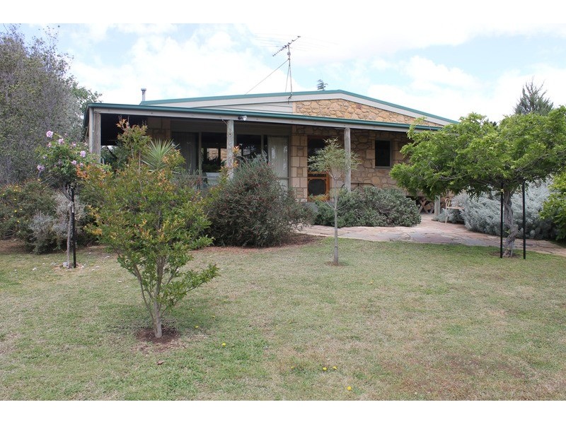 17 Dickie Street, Bacchus Marsh VIC 3340