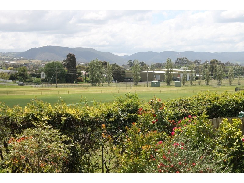 17 Dickie Street, Bacchus Marsh VIC 3340