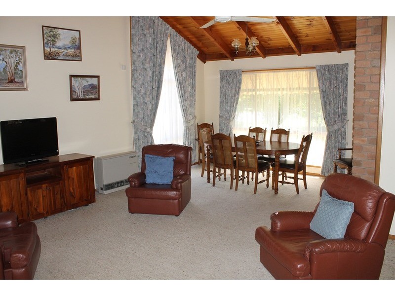 5 McDonald Court, Bacchus Marsh VIC 3340