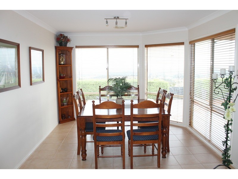 39 Manning  Boulevard, Bacchus Marsh VIC 3340