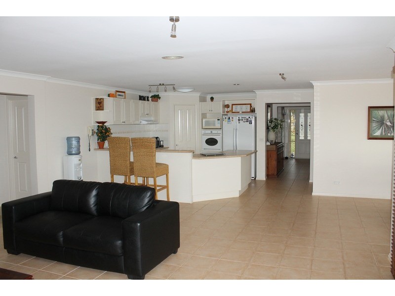 39 Manning  Boulevard, Bacchus Marsh VIC 3340