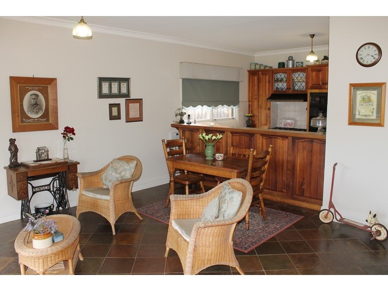 5 Cairns Drive, Bacchus Marsh VIC 3340