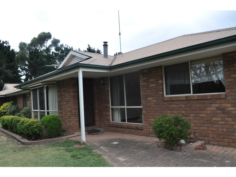 2/6 Holts Lane, Bacchus Marsh VIC 3340