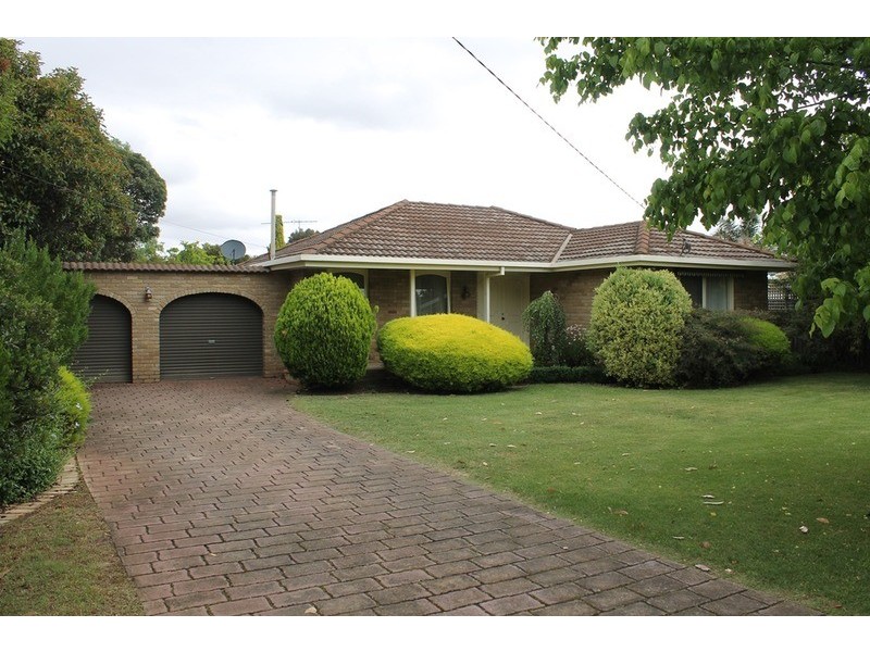 17 Wellington Street, Bacchus Marsh VIC 3340