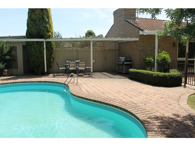 17 Wellington Street, Bacchus Marsh VIC 3340