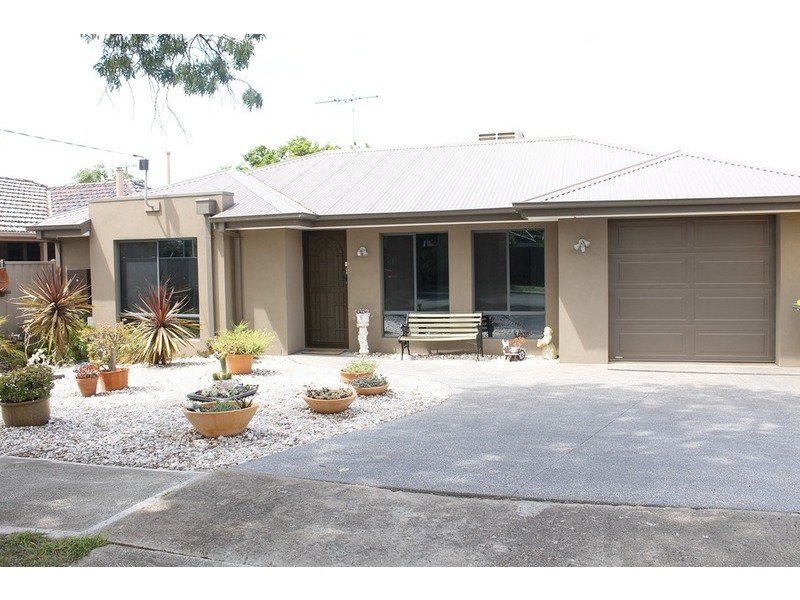 35 Manor Street, Bacchus Marsh VIC 3340