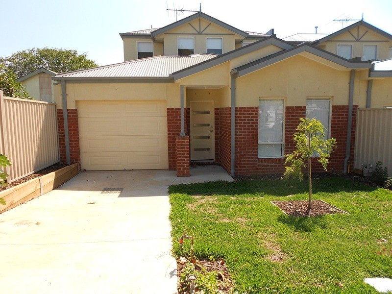 1/6 Turner Street, Bacchus Marsh VIC 3340