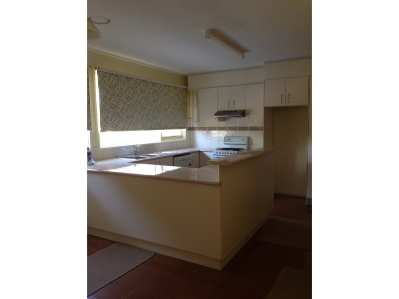 15 Manor Street, Bacchus Marsh VIC 3340