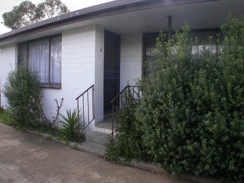 4/2 Russell Street, Bacchus Marsh VIC 3340
