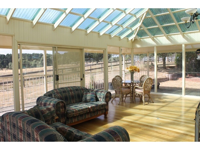 16 Llandeilo Lane, Ballan VIC 3342