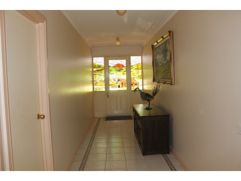 16 Llandeilo Lane, Ballan VIC 3342