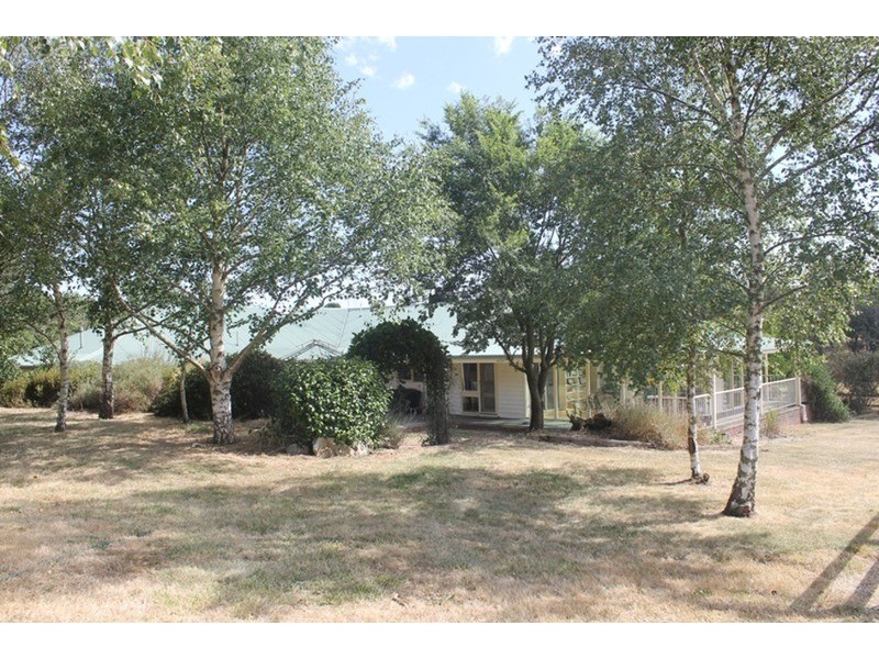 16 Llandeilo Lane, Ballan VIC 3342