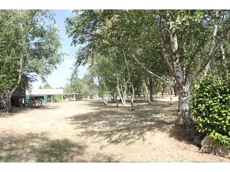 16 Llandeilo Lane, Ballan VIC 3342