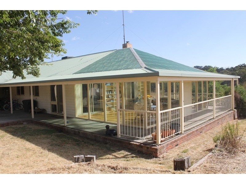 16 Llandeilo Lane, Ballan VIC 3342