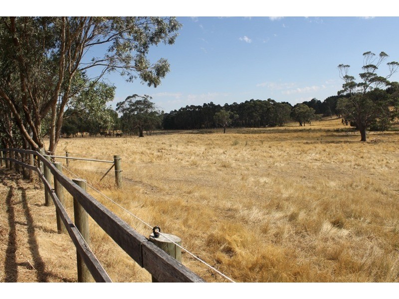 16 Llandeilo Lane, Ballan VIC 3342