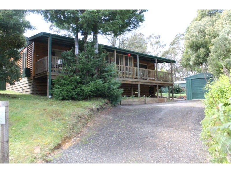 32 Byres  Road, Blackwood VIC 3458