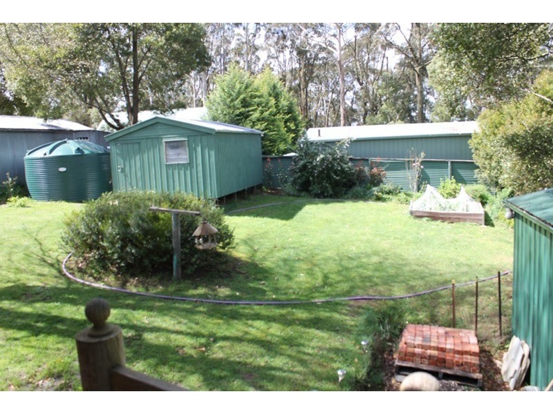 32 Byres  Road, Blackwood VIC 3458