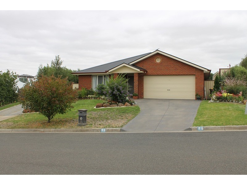 86 Clifton Drive, Bacchus Marsh VIC 3340