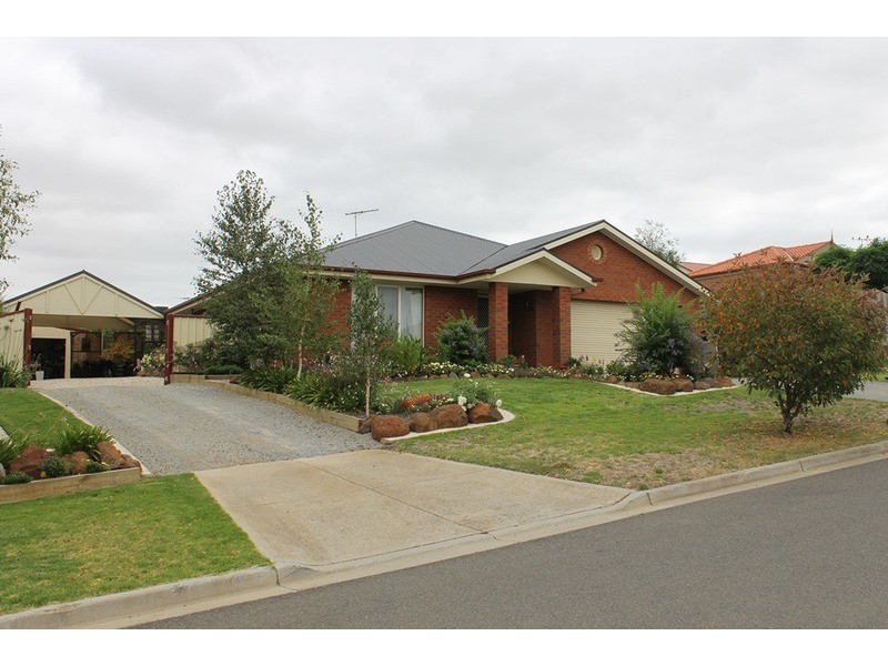 86 Clifton Drive, Bacchus Marsh VIC 3340