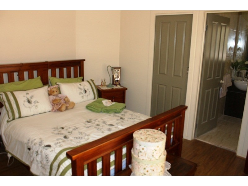 2/12 Higgins Court, Bacchus Marsh VIC 3340