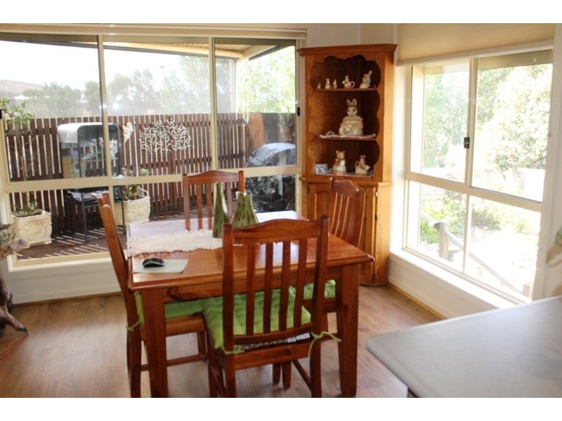 2/12 Higgins Court, Bacchus Marsh VIC 3340