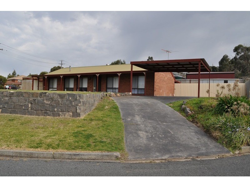 24 Nathan Drive, Bacchus Marsh VIC 3340