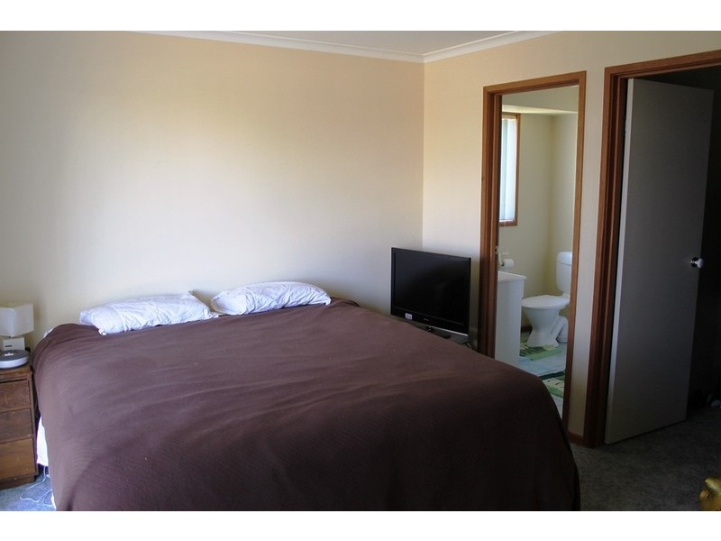 52 Jonathan Drive, Bacchus Marsh VIC 3340