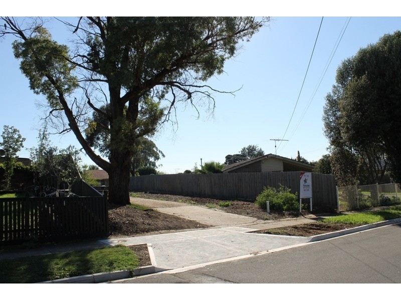 6 Dugdale Street, Bacchus Marsh VIC 3340