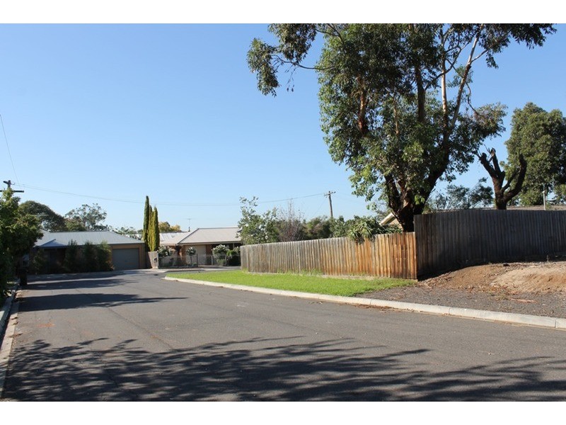 6 Dugdale Street, Bacchus Marsh VIC 3340