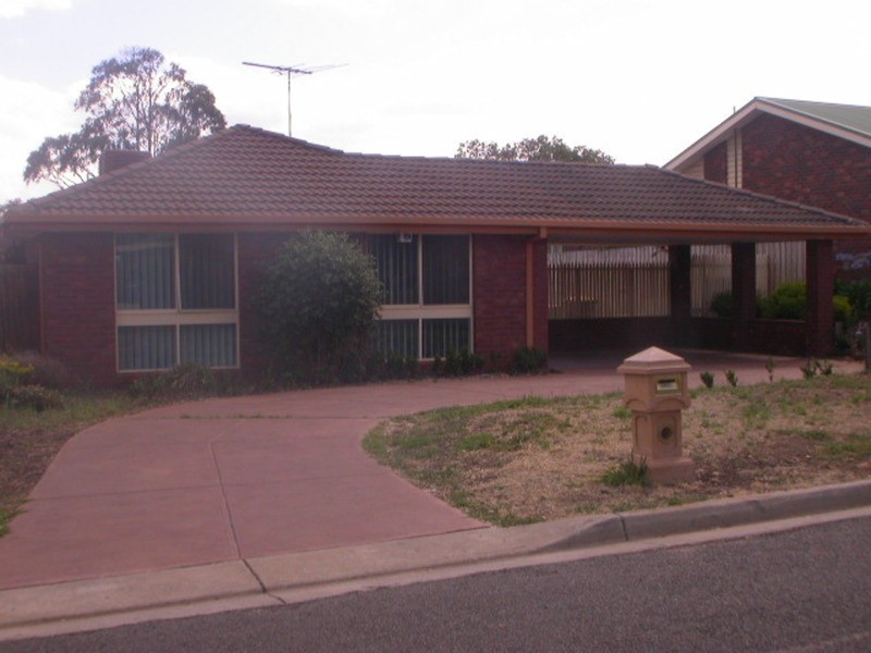 6 Underbank Boulevard, Bacchus Marsh VIC 3340