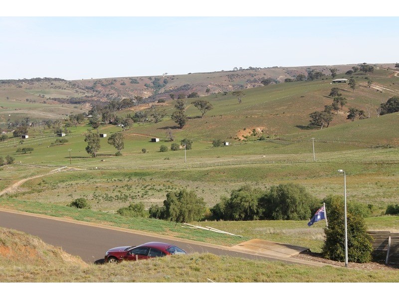 12 Rosehill Drive, Bacchus Marsh VIC 3340