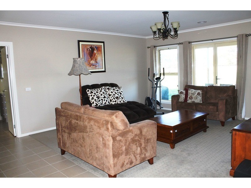 53 Muddy Lane, Myrniong VIC 3341