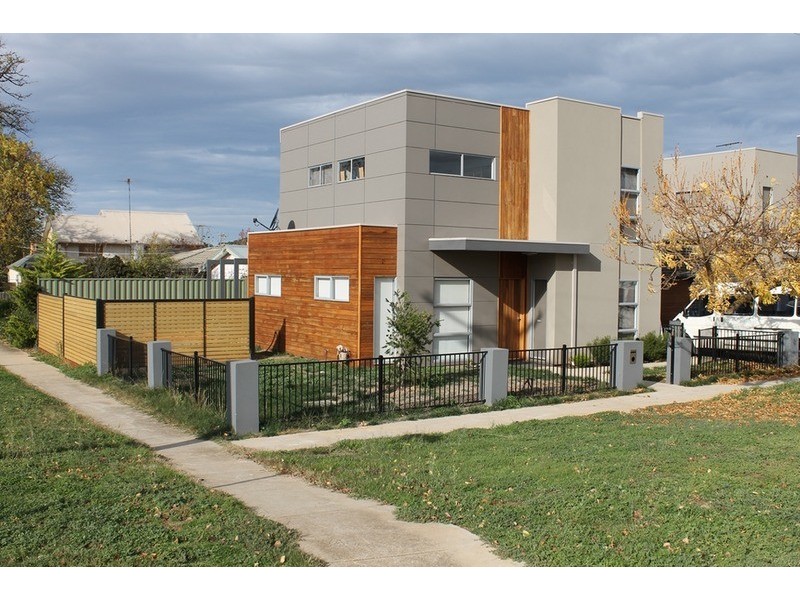 1/39 Labilliere Street, Bacchus Marsh VIC 3340