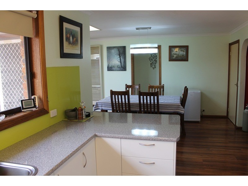 64 Jonathan Drive, Bacchus Marsh VIC 3340