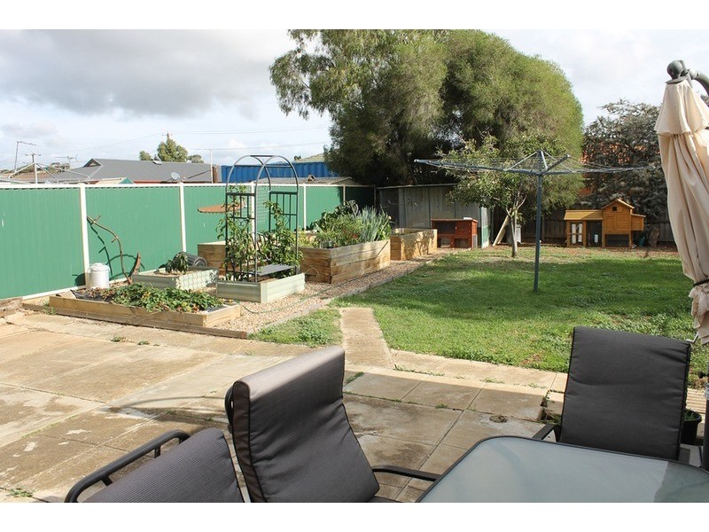 64 Jonathan Drive, Bacchus Marsh VIC 3340