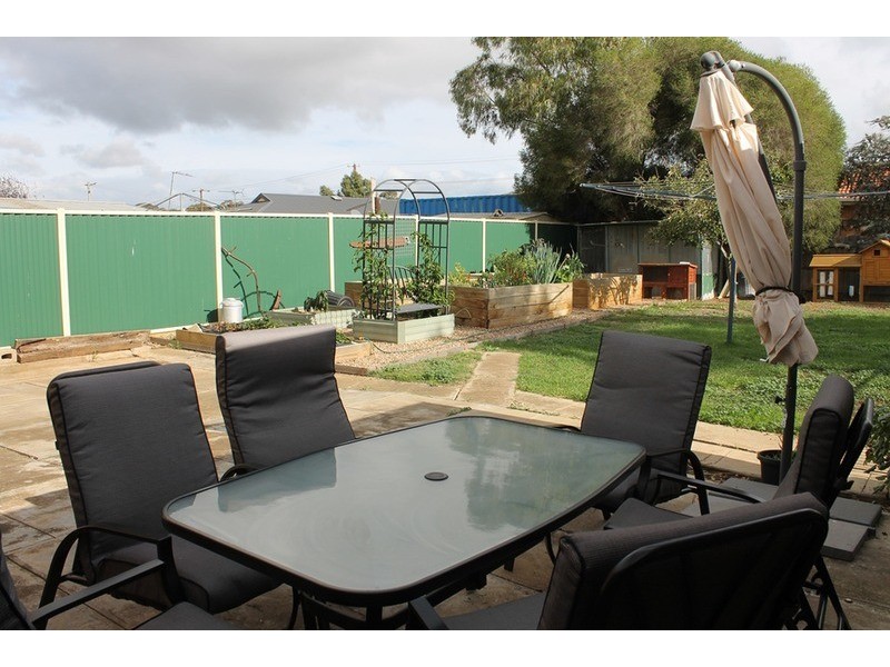64 Jonathan Drive, Bacchus Marsh VIC 3340