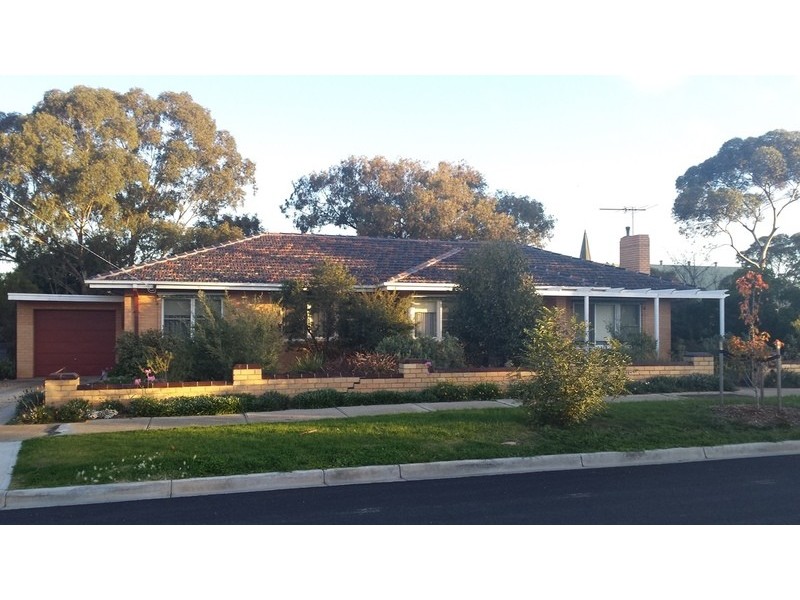 9 Lerderderg  Street, Bacchus Marsh VIC 3340