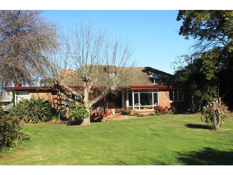 24 Manor Street, Bacchus Marsh VIC 3340