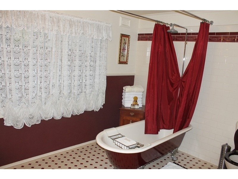 2 Amstel Close, Bacchus Marsh VIC 3340